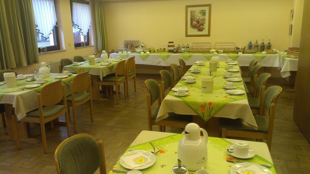 Gasthof Landhotel Gruner Baum Cadolzburg Екстериор снимка