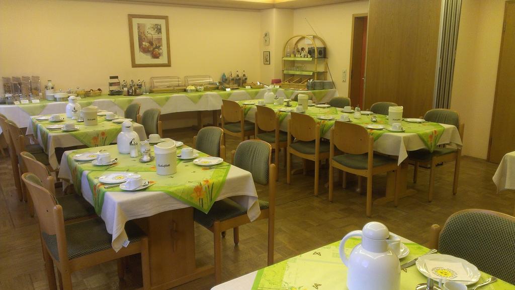 Gasthof Landhotel Gruner Baum Cadolzburg Екстериор снимка