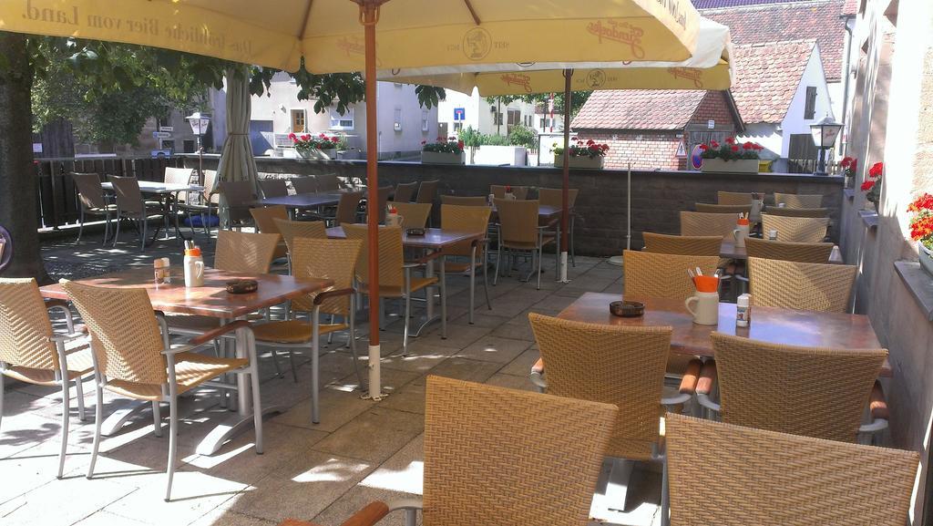 Gasthof Landhotel Gruner Baum Cadolzburg Екстериор снимка