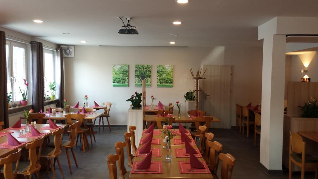 Gasthof Landhotel Gruner Baum Cadolzburg Екстериор снимка