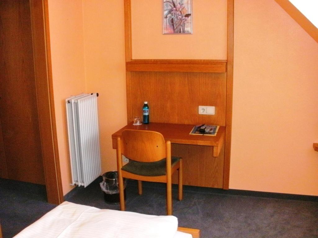 Gasthof Landhotel Gruner Baum Cadolzburg Стая снимка