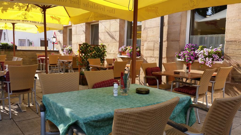 Gasthof Landhotel Gruner Baum Cadolzburg Екстериор снимка