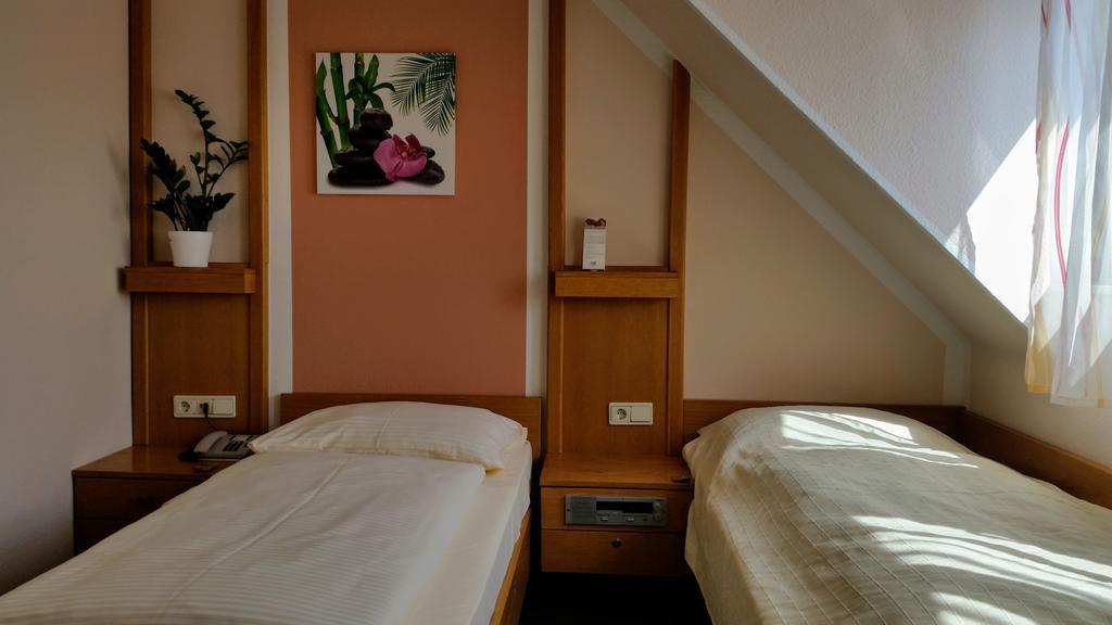 Gasthof Landhotel Gruner Baum Cadolzburg Екстериор снимка