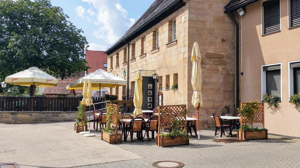 Gasthof Landhotel Gruner Baum Cadolzburg Екстериор снимка