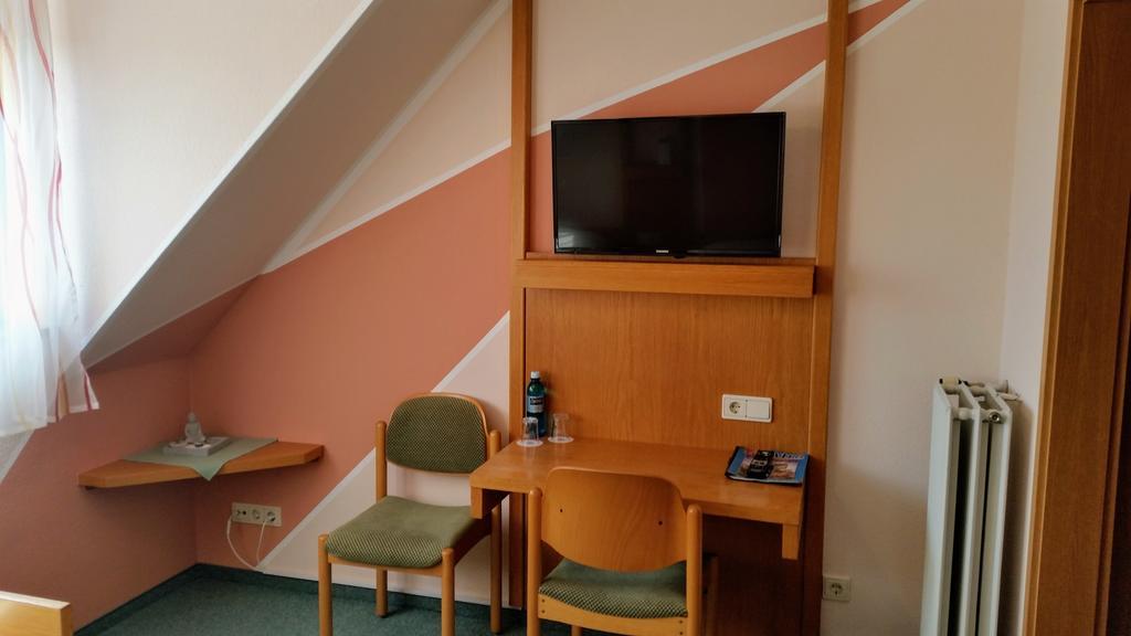 Gasthof Landhotel Gruner Baum Cadolzburg Екстериор снимка