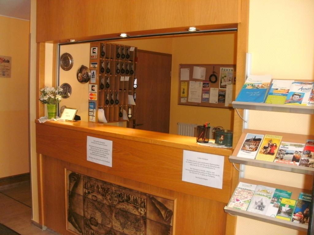 Gasthof Landhotel Gruner Baum Cadolzburg Екстериор снимка