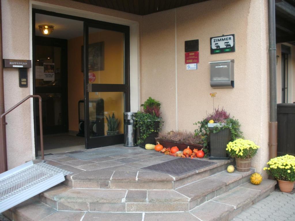 Gasthof Landhotel Gruner Baum Cadolzburg Екстериор снимка