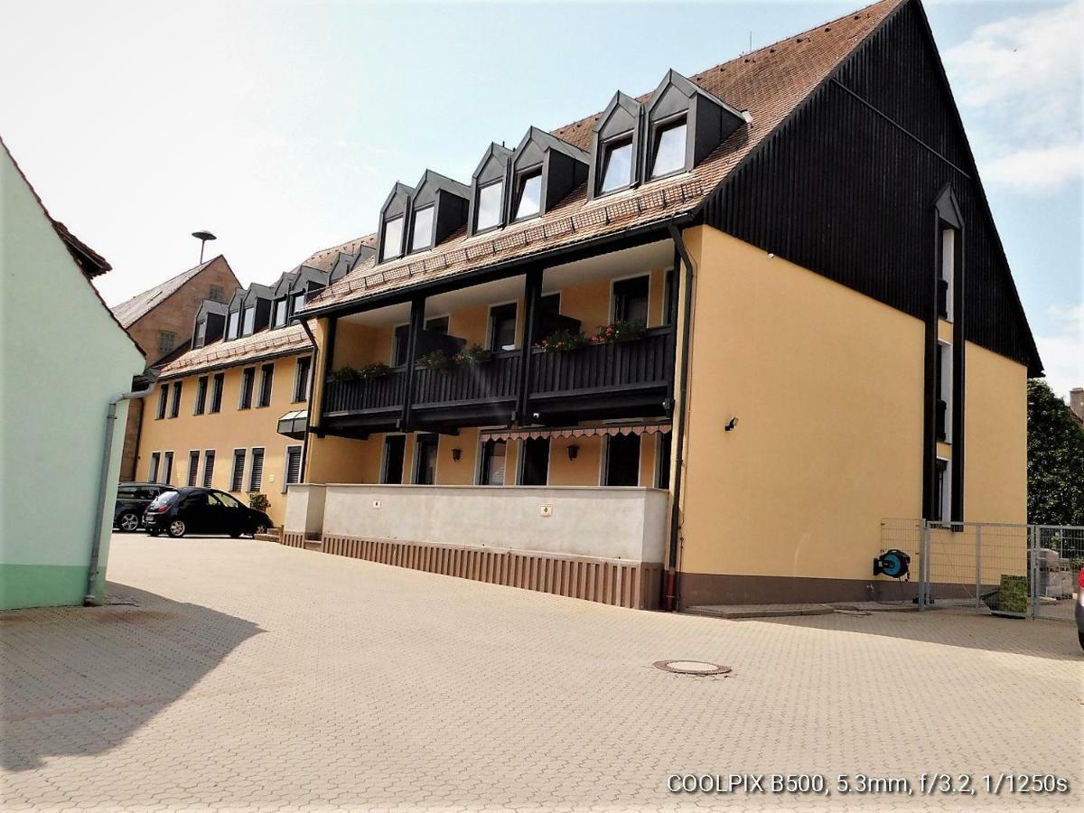 Gasthof Landhotel Gruner Baum Cadolzburg Екстериор снимка